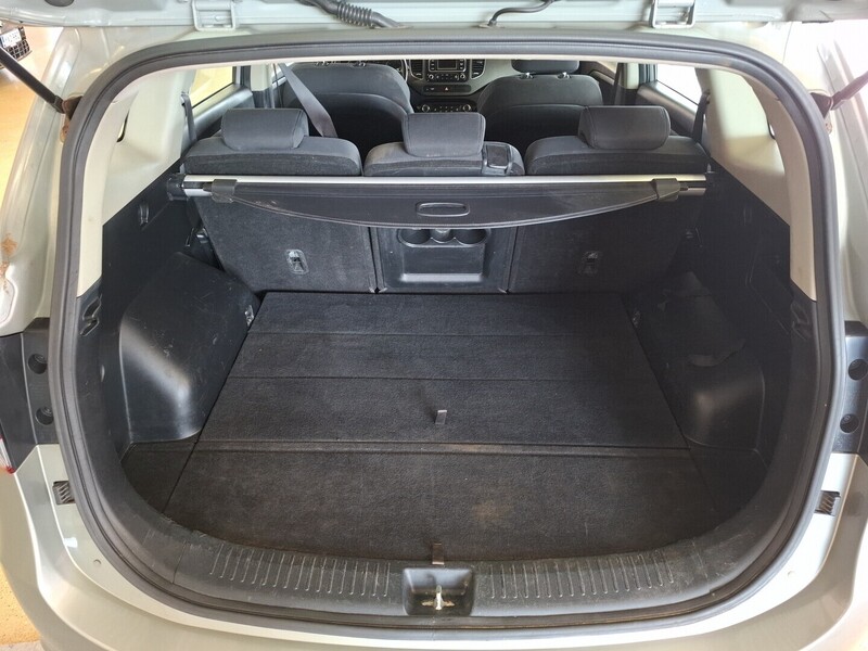 Kia Carens vaihtoauto