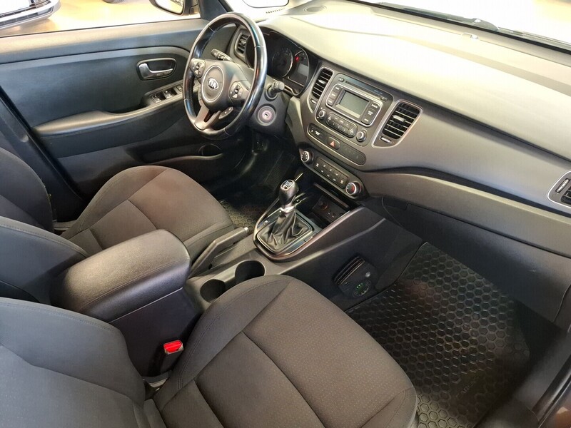 Kia Carens vaihtoauto
