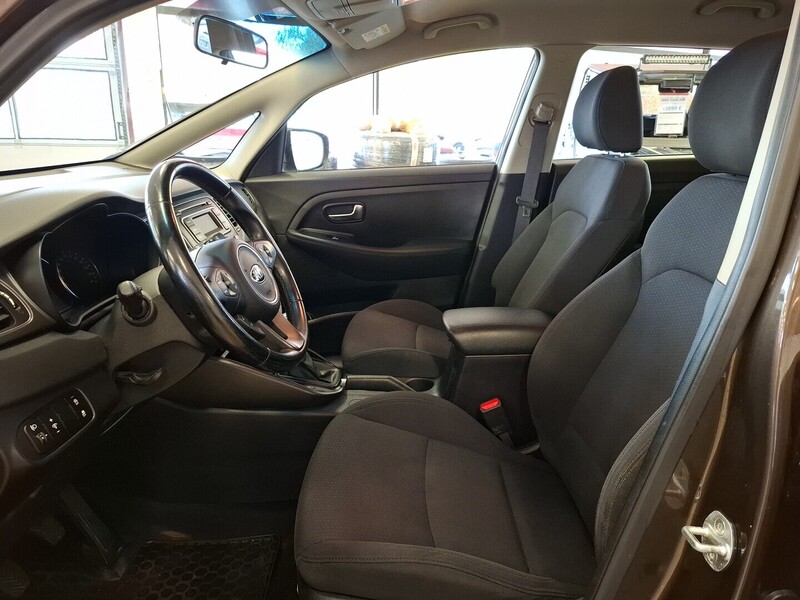 Kia Carens vaihtoauto