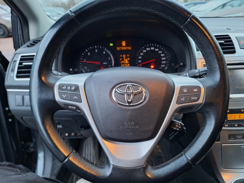 Toyota Avensis vaihtoauto