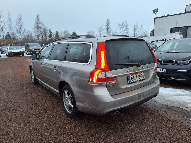 Volvo V70 vaihtoauto