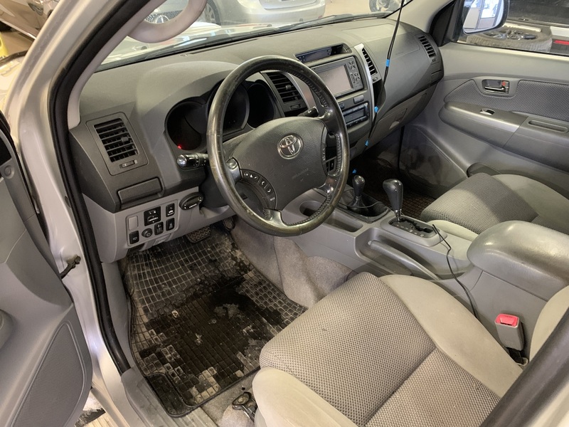 Toyota Hilux vaihtoauto