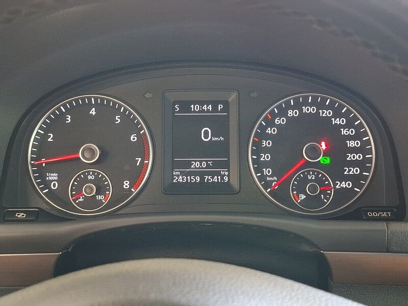 Volkswagen Touran vaihtoauto