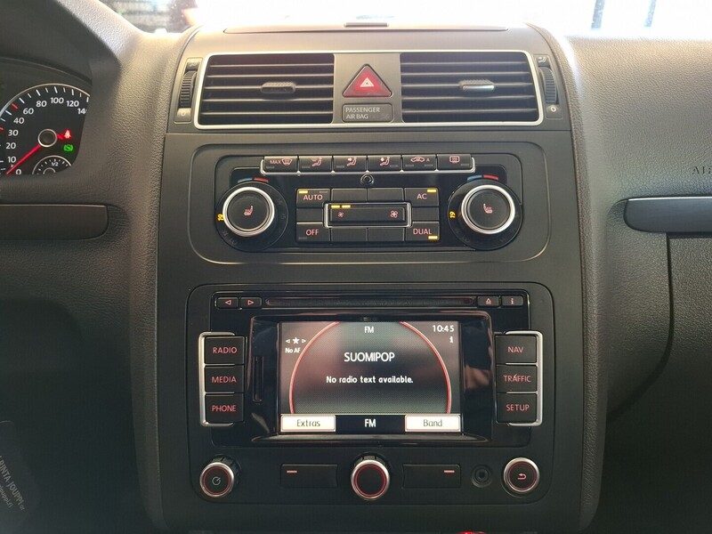 Volkswagen Touran vaihtoauto