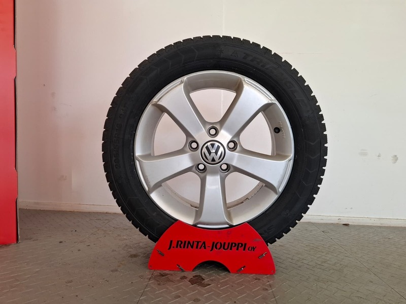 Volkswagen Touran vaihtoauto