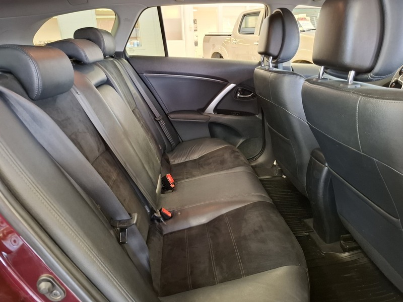 Toyota Avensis vaihtoauto