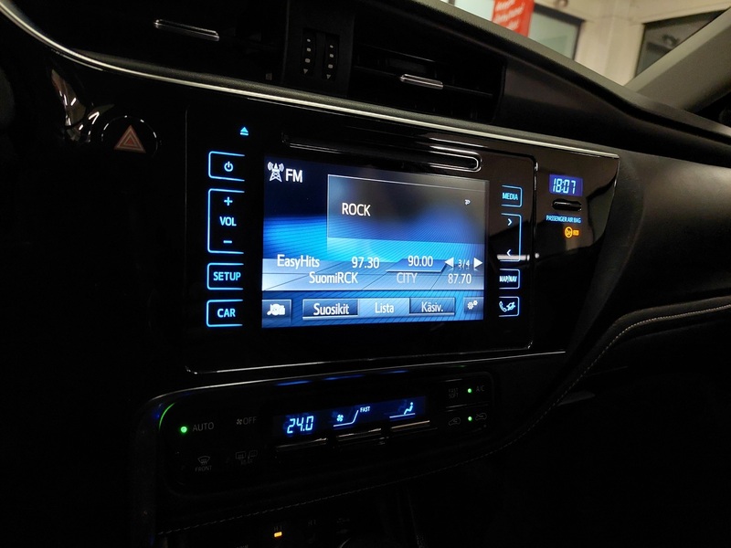 Toyota Auris vaihtoauto