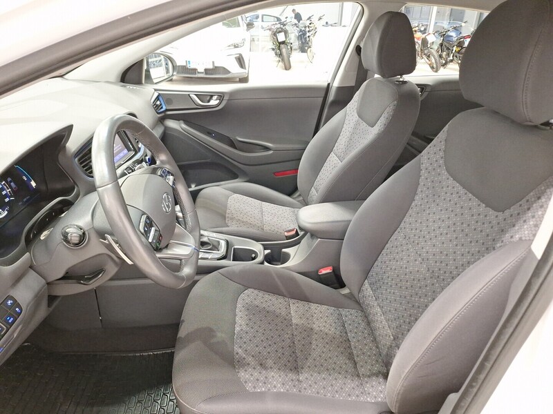 Hyundai IONIQ plug-in vaihtoauto