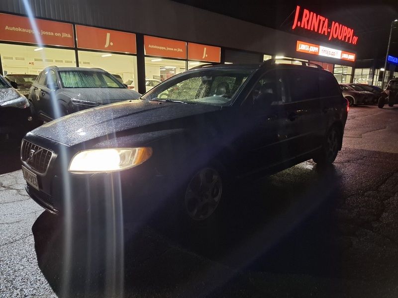 Volvo V70 vaihtoauto