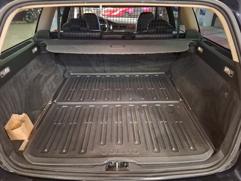 Volvo V70 vaihtoauto