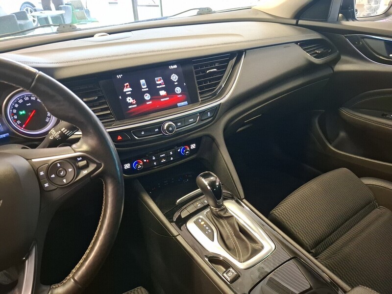 Opel Insignia vaihtoauto