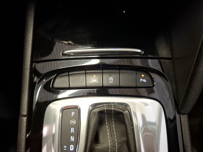 Opel Insignia vaihtoauto