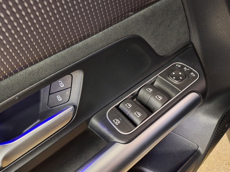 Mercedes-Benz EQA vaihtoauto