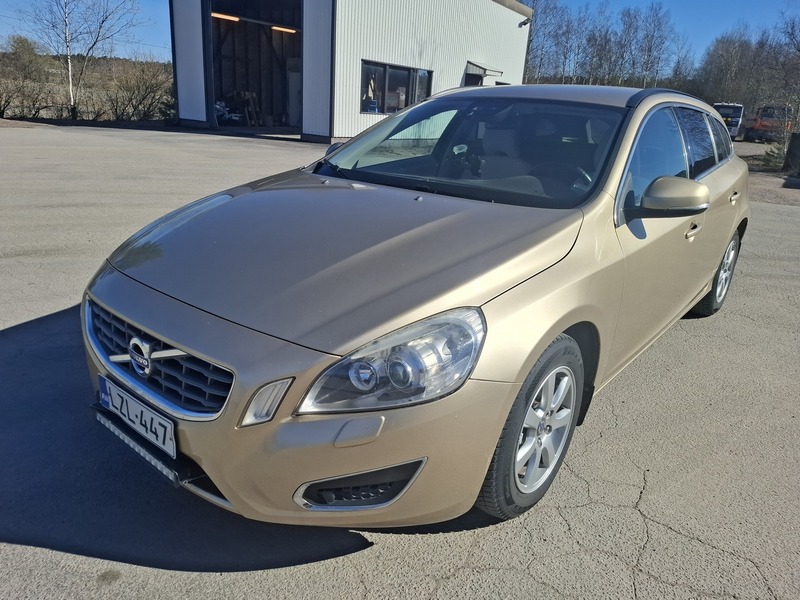 Volvo V60 vaihtoauto