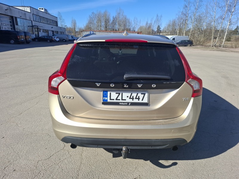 Volvo V60 vaihtoauto