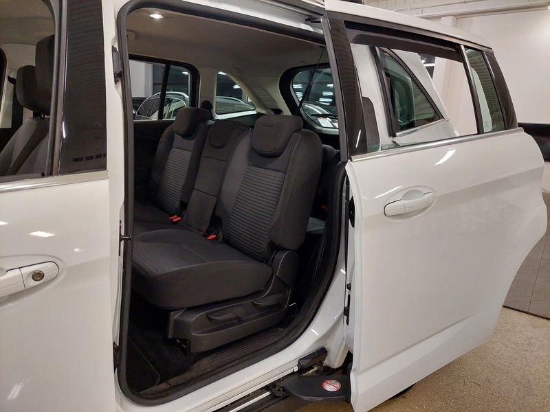 Ford Grand C-MAX vaihtoauto