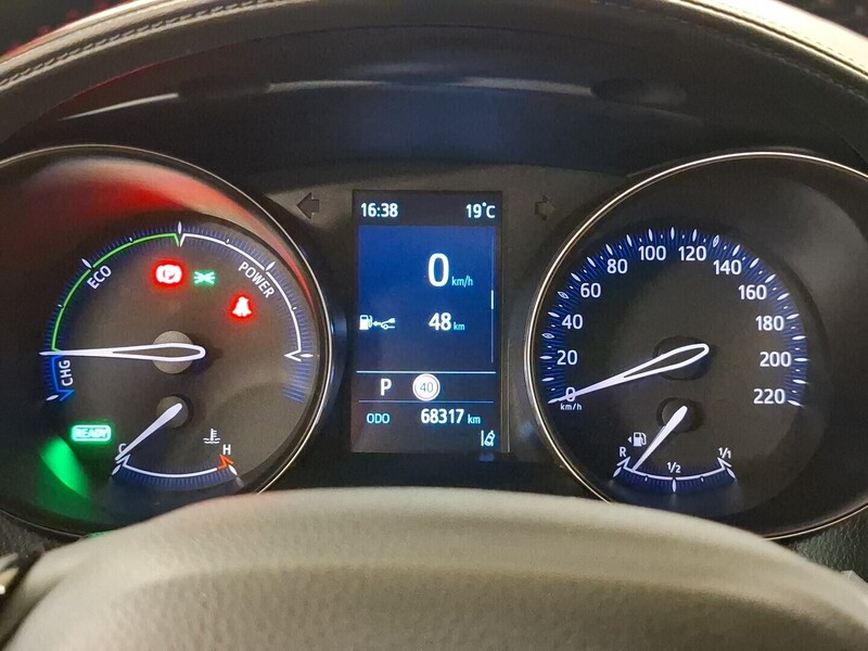 Toyota C-HR vaihtoauto