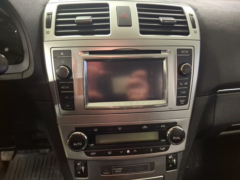 Toyota Avensis vaihtoauto