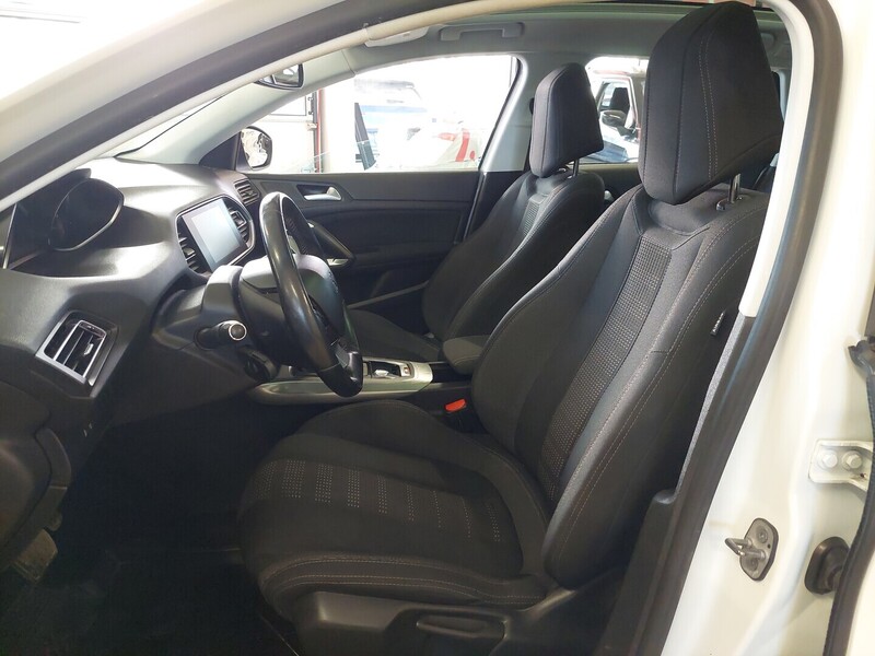 Peugeot 308 vaihtoauto