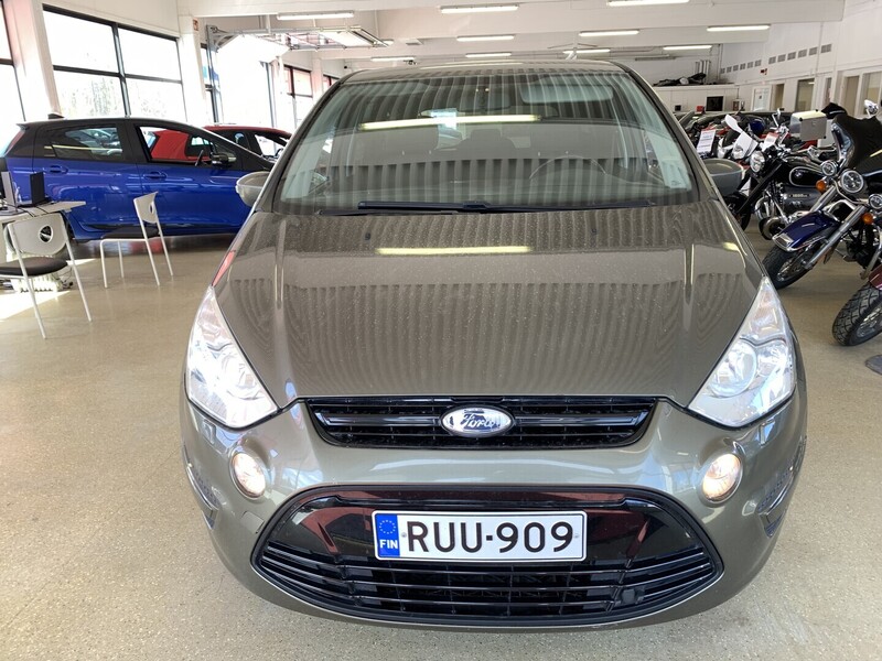 Ford S-MAX vaihtoauto