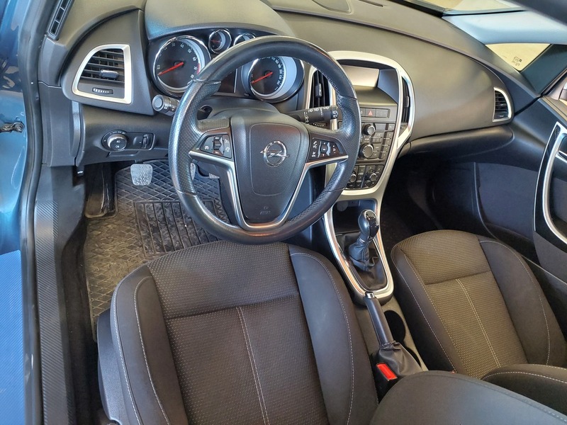 Opel Astra vaihtoauto