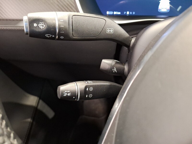 Tesla Model S vaihtoauto