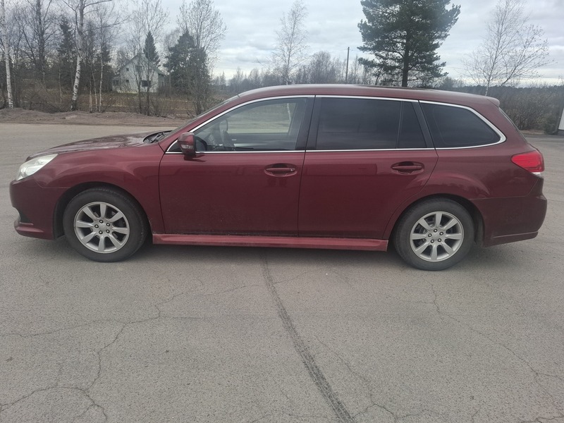 Subaru Legacy vaihtoauto