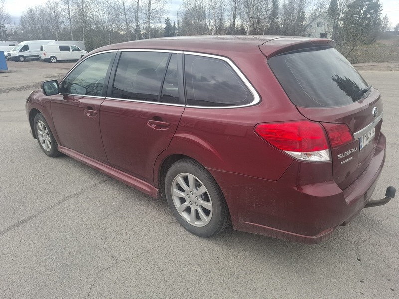 Subaru Legacy vaihtoauto