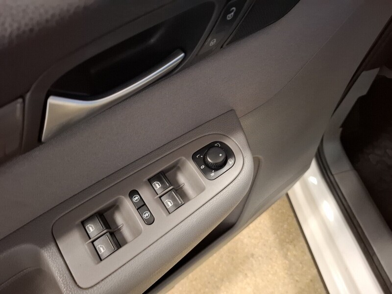 SEAT Alhambra vaihtoauto