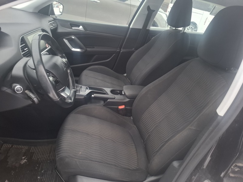 Peugeot 308 vaihtoauto