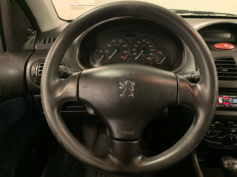Peugeot 206 vaihtoauto