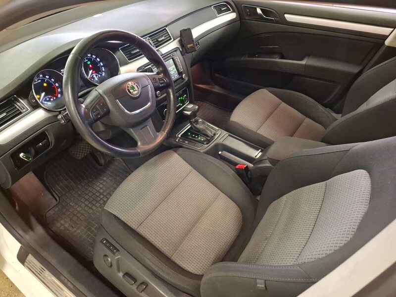 Skoda Superb vaihtoauto