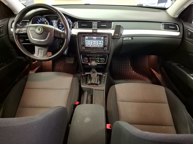 Skoda Superb vaihtoauto