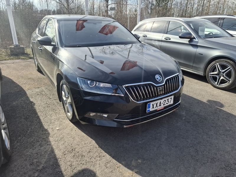 Skoda Superb vaihtoauto