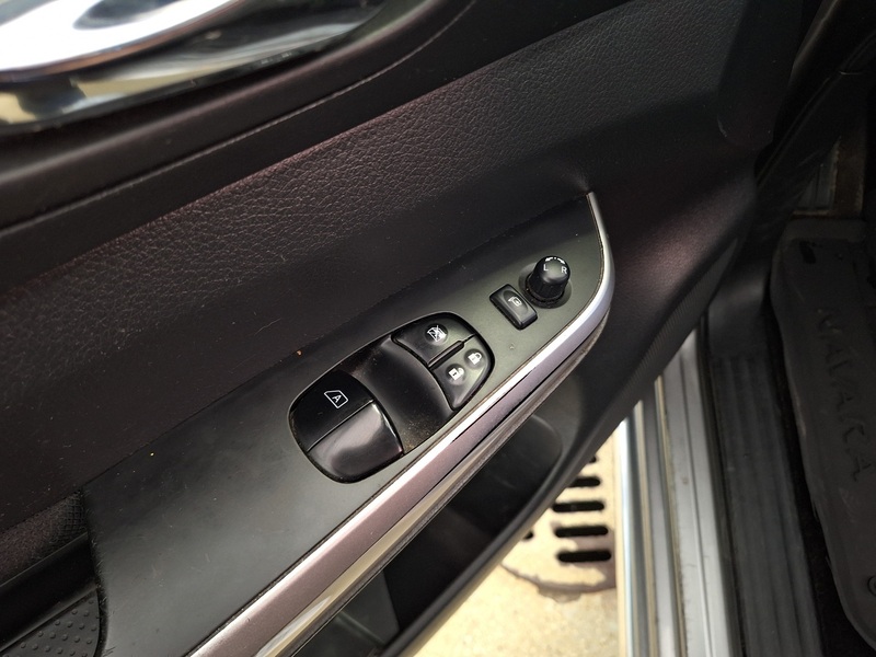 Nissan Navara vaihtoauto