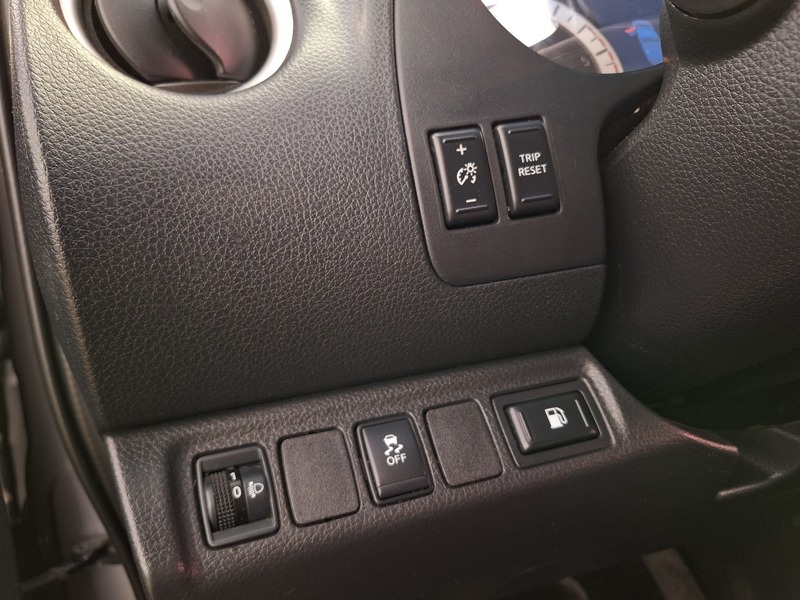 Nissan Navara vaihtoauto