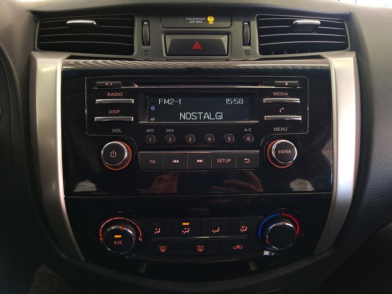 Nissan Navara vaihtoauto