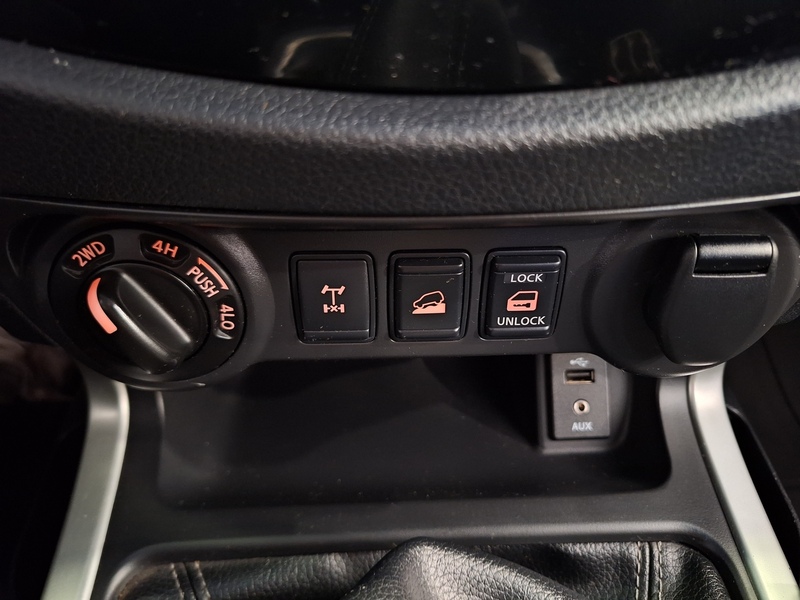 Nissan Navara vaihtoauto