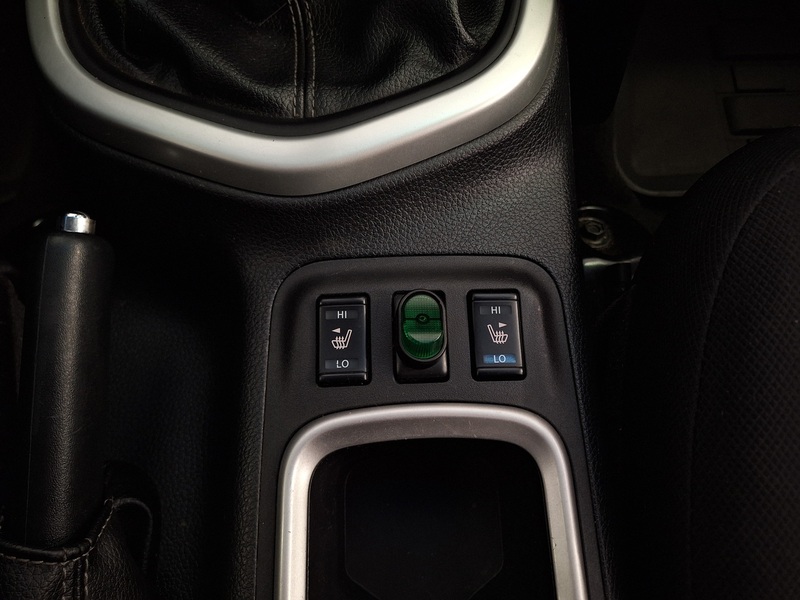 Nissan Navara vaihtoauto