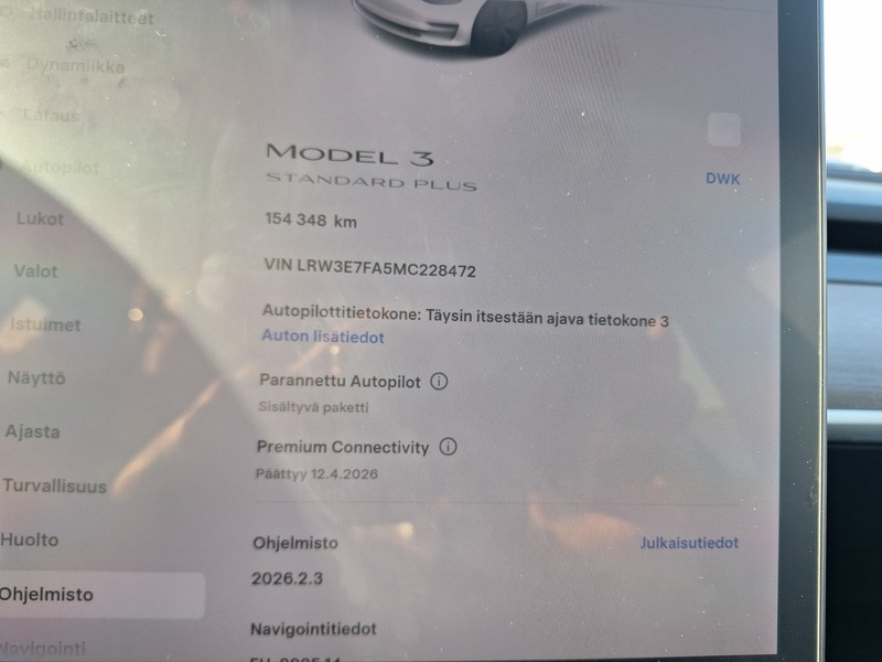 Tesla Model 3 vaihtoauto