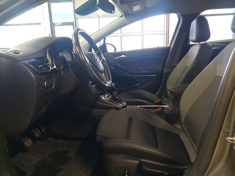 Opel Astra vaihtoauto