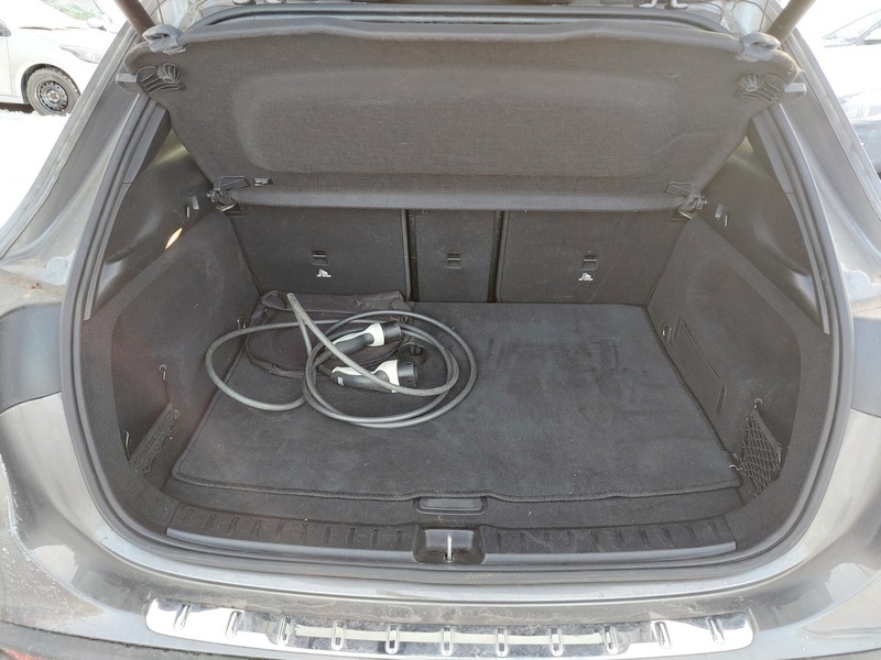 Mercedes-Benz EQA vaihtoauto