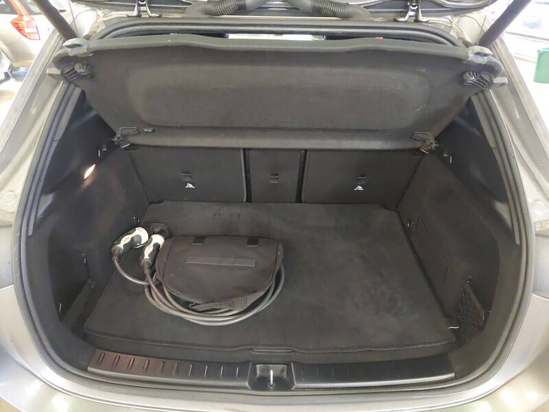 Mercedes-Benz EQA vaihtoauto