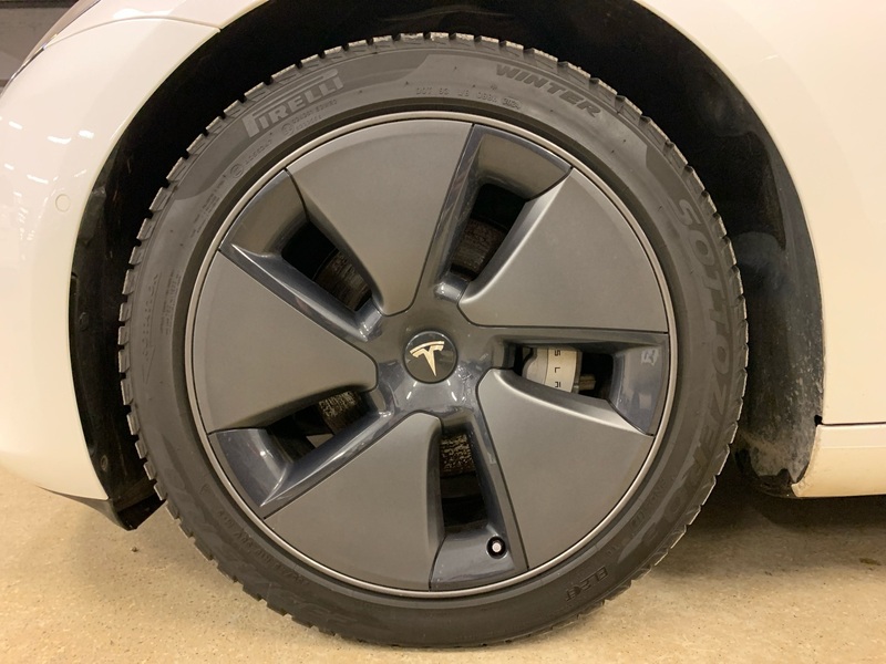 Tesla Model 3 vaihtoauto