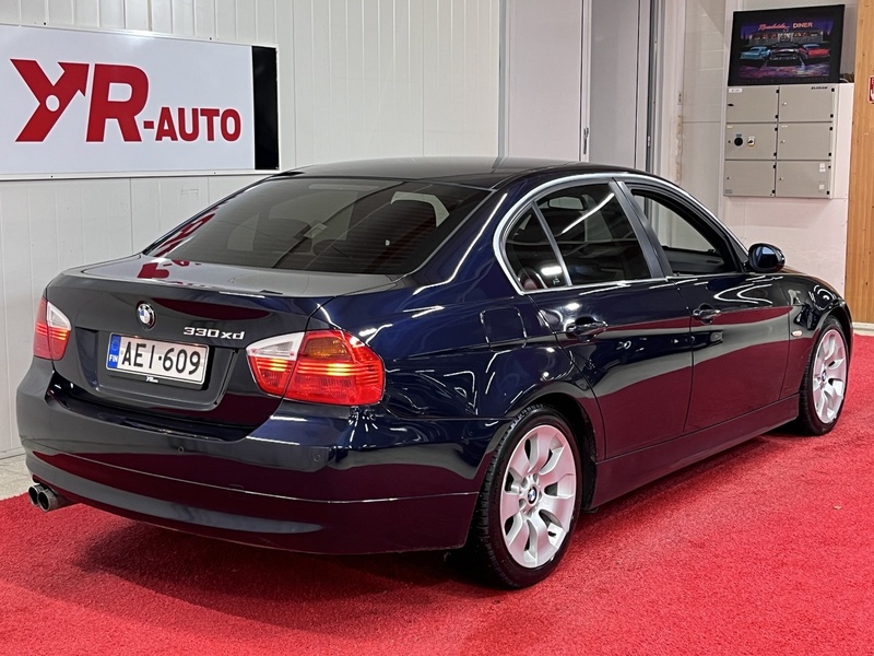 BMW 330 vaihtoauto