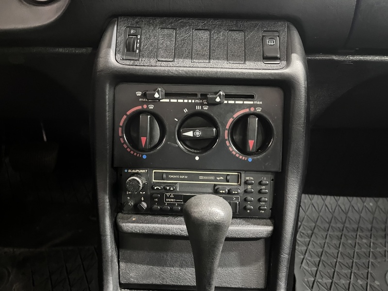 Mercedes-Benz 200 vaihtoauto