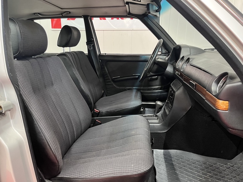 Mercedes-Benz 200 vaihtoauto