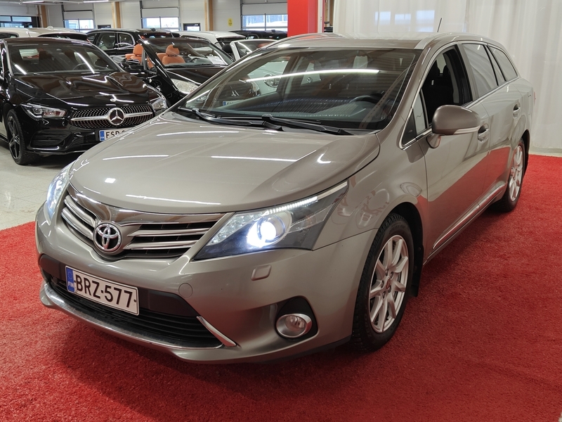 Toyota Avensis vaihtoauto