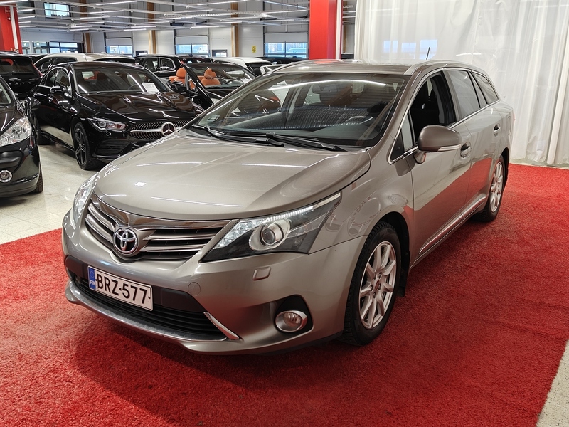Toyota Avensis vaihtoauto