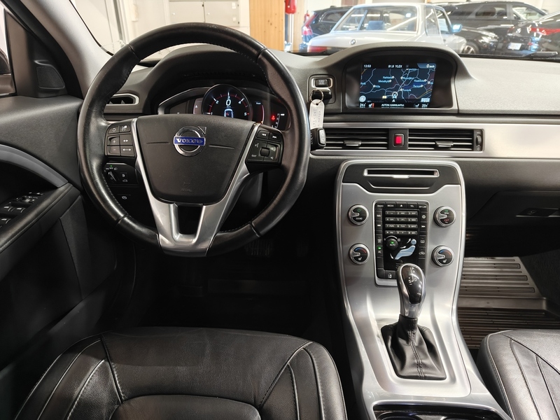 Volvo V70 vaihtoauto